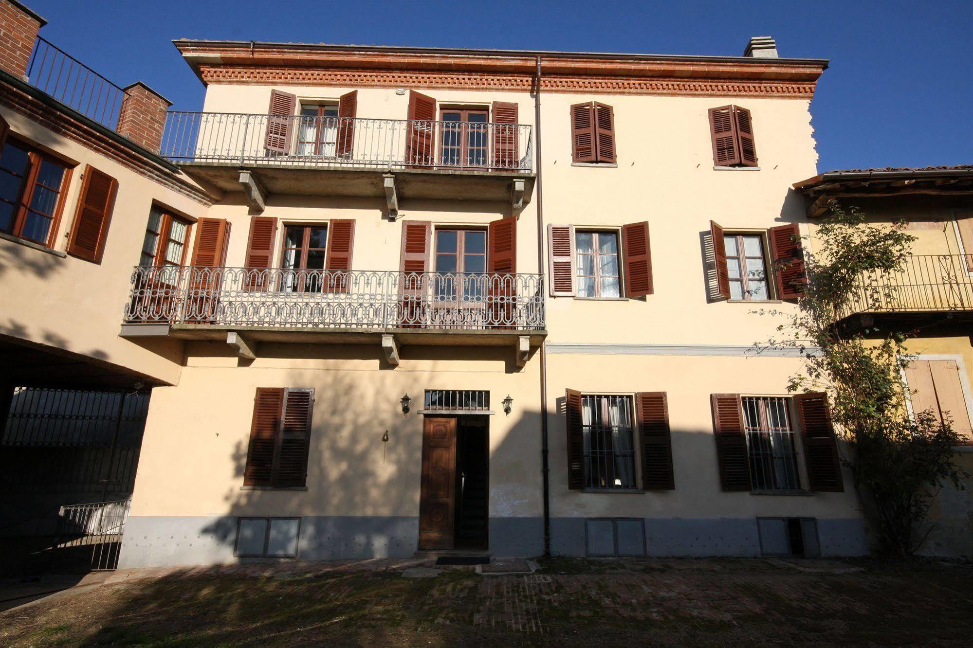 Relais San Desiderio Bed & Breakfast Calliano  Dış mekan fotoğraf