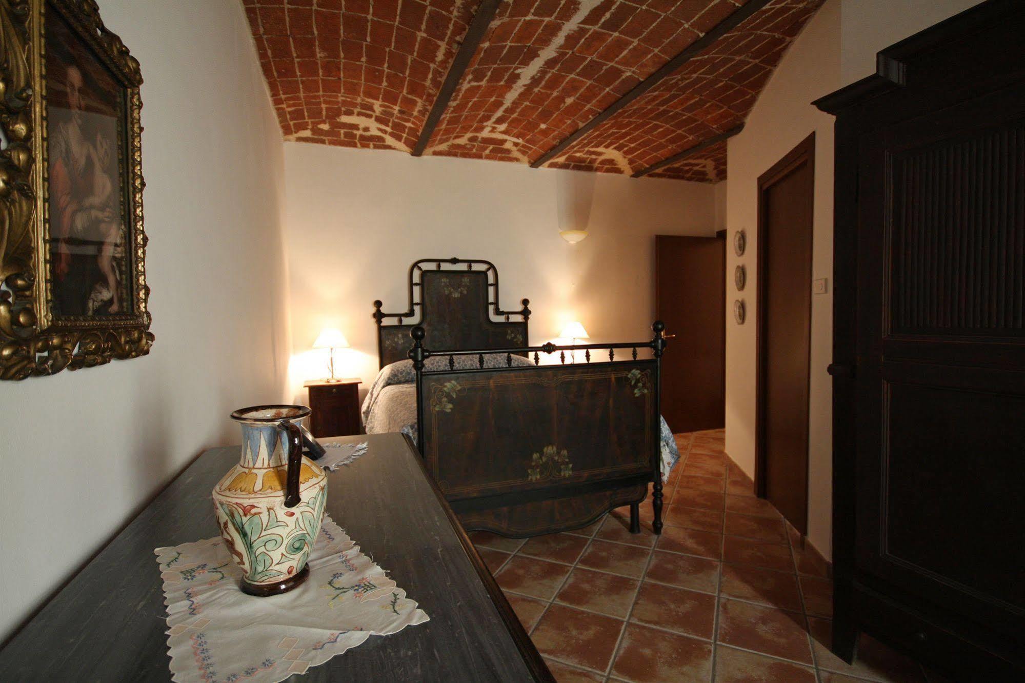 Relais San Desiderio Bed & Breakfast Calliano  Dış mekan fotoğraf